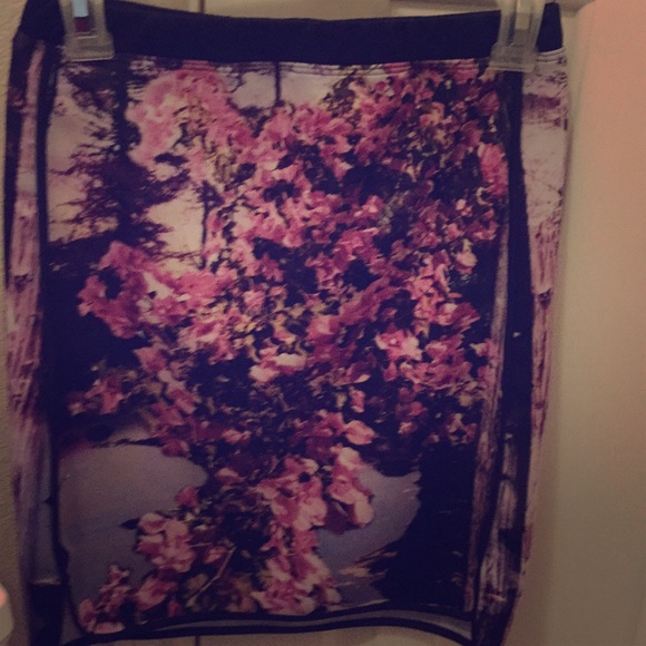 Floral pencil skirt - Picture 1 of 1